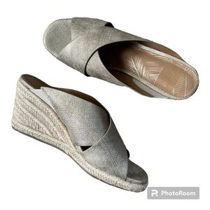 New Directions Gold Wedge Espadrille Sandals Women’s 8.5